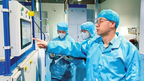 “蒙眼绣花” 碳化硅单晶材料突破14英寸