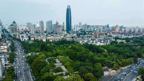 山东城市观察丨亿级消费雄心之下，济南靠什么重塑内需版图？