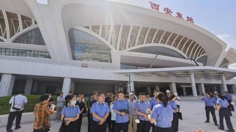 西安东站迎来“首批旅客”“开门评站”优化出行体验