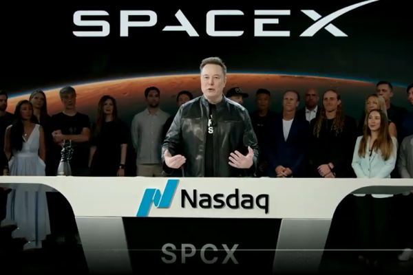 SpaceX登陆纳斯达克