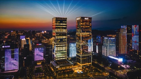 在上实中心，看见崂山的“向上生长”
