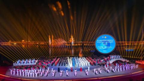 第十六届中国・邯郸国际太极拳运动大会开幕式隆重举行