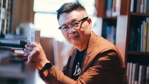 成都人丨麦家，和他的“平行故乡”