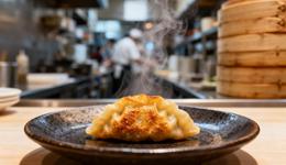 1元1只、日销2万个，连续3年上榜米其林，煎饺这门生意的玩法变了？