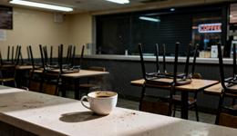 亏损31亿，关店633家，“Tims们”正在集体失速
