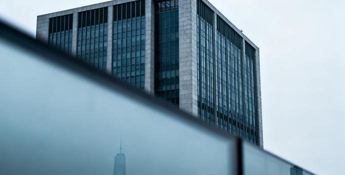 财说| 华远控股股价暴涨背后：金融街资本入主，预期红利难抵现实困局
