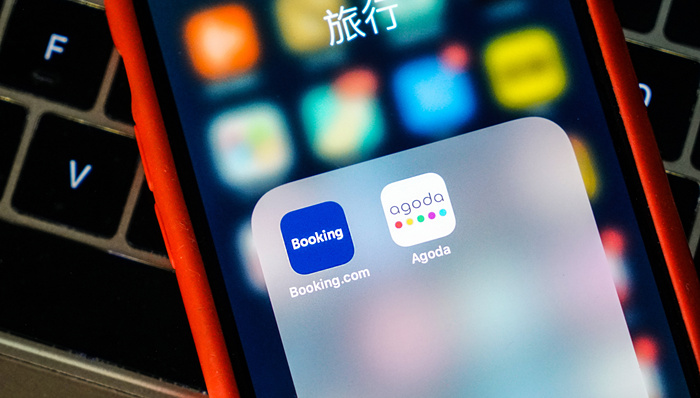 Booking,Expedia,Airbnb