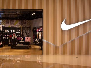 商业头条No.109｜耐克失宠