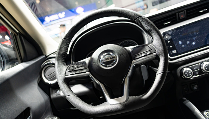 日产第三财季净亏损141亿日元，计划削减20%高管职位和百万产能