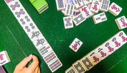 年轻人的“麻将瘾”，捧出一门暴利生意