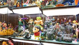 漫展难办、谷子闭店，二次元韭菜割不动了？