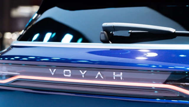 Dongfeng's Hong Kong stock soars on plan to exit the market, list Voyah