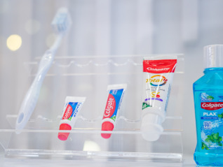 高露洁牙膏称能让“牙缝填上”，是医学奇迹还是过度宣传