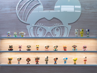 《哪吒2》再次带火潮玩直播