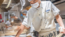 麻六記“打工人”拯救張?zhí)m、汪小菲