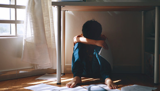 姚灏：“爱你老己”为什么火？因为谁都可能不“正常”｜探秘中国心灵④