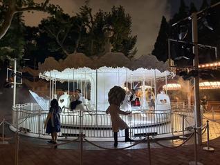 INS于复兴公园推出夜间体验项目，“同行：上海与巴黎抽象艺术展”启幕 | 一周有品指南